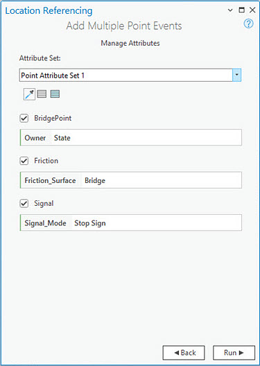 Fenêtre Add Multiple Line Event (Ajouter plusieurs événements linéaires) avec Manage Attributes (Gérer les attributs)